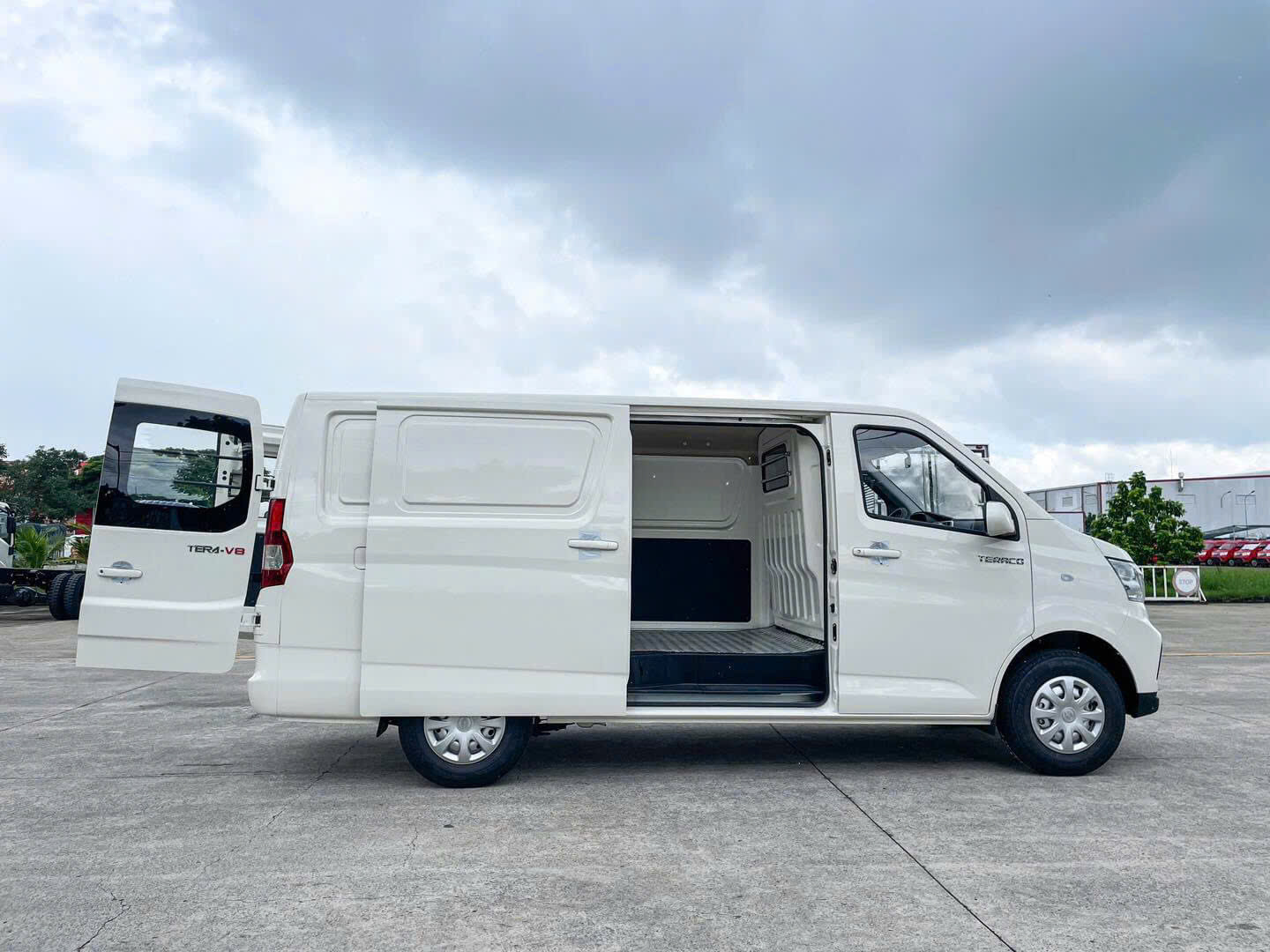 TERA V8 Giảm Giá – Ưu Đãi Đặc Biệt Tại Ô Tô Thái Phong