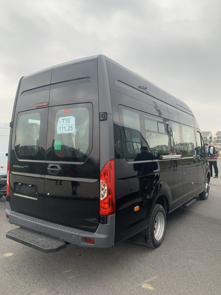 DỊCH VỤ THUÊ XE 19 CHỖ ĐI ĐÁM CƯỚI - GIẢI PHÁP DI CHUYỂN HOÀN HẢO CHO TIỆC CƯỚI QUY MÔ LỚN